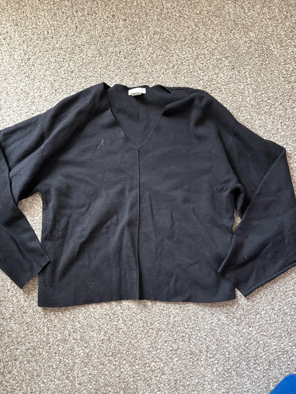 H&M Black V-Neck Women's Sweater - Minimal Knit